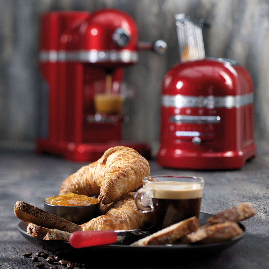 KitchenAid Artisan 2 slot toaster in candy apple