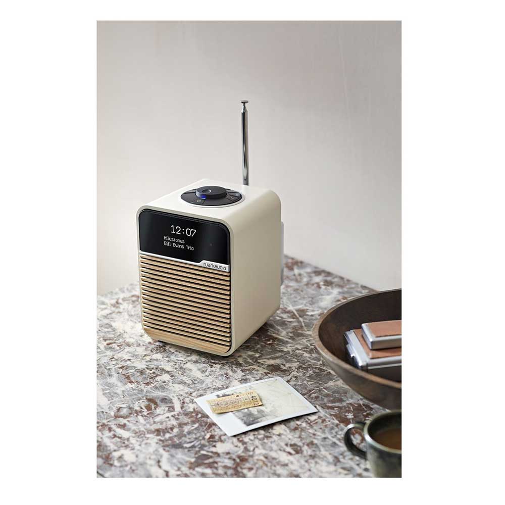 Ruark Audio R1 MK4 Bluetooth Radio | DAB+ FM Digitalradio Light Cream