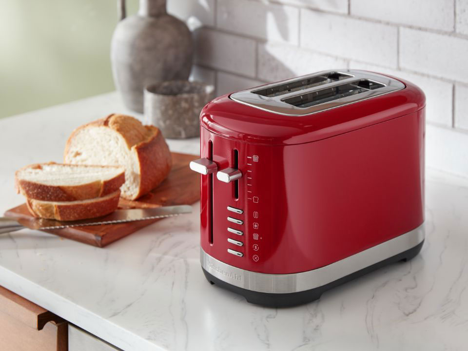 2 slot toaster from KitchenAid