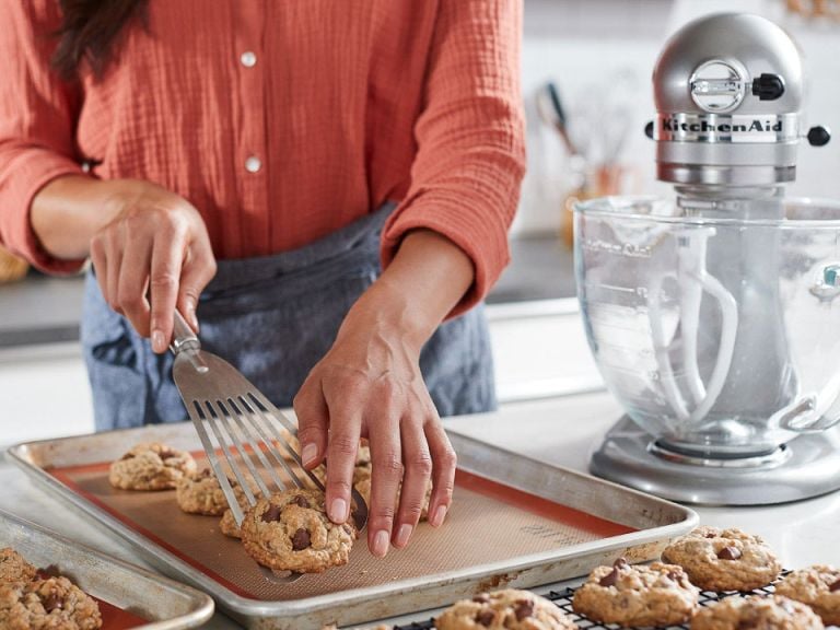 KitchenAid Artisan Stand Mixer 125 in Contour Silver 5KSM125BCU