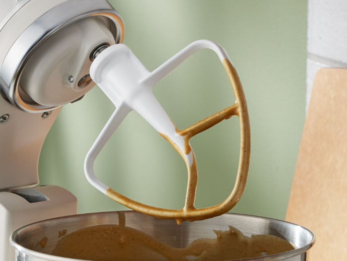 Flat paddle beater for stand mixer
