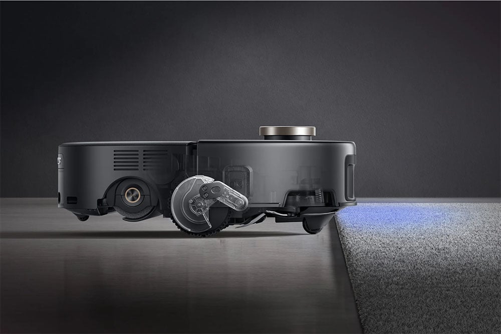 robot vacuum that raises body to clear obstacles