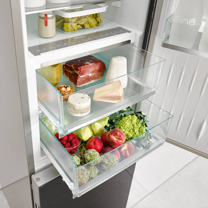 Miele KFN29483DEDT 201cm tall Frost Free Fridge Freezer With