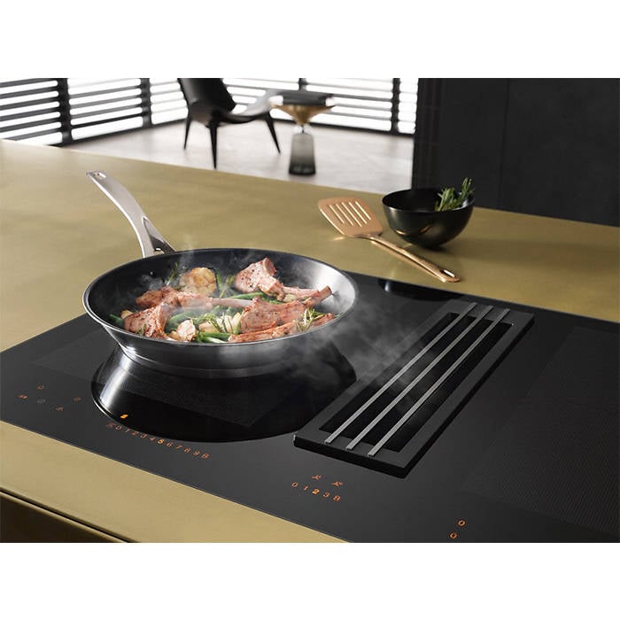 Induction Hob With Extractor