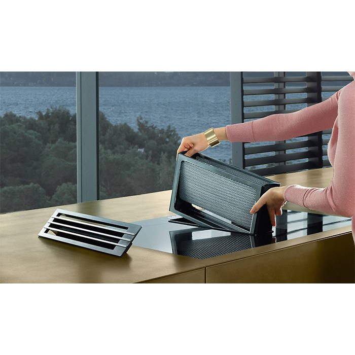 Review Miele KMDA 7774 FL induction hob with integrated extractor