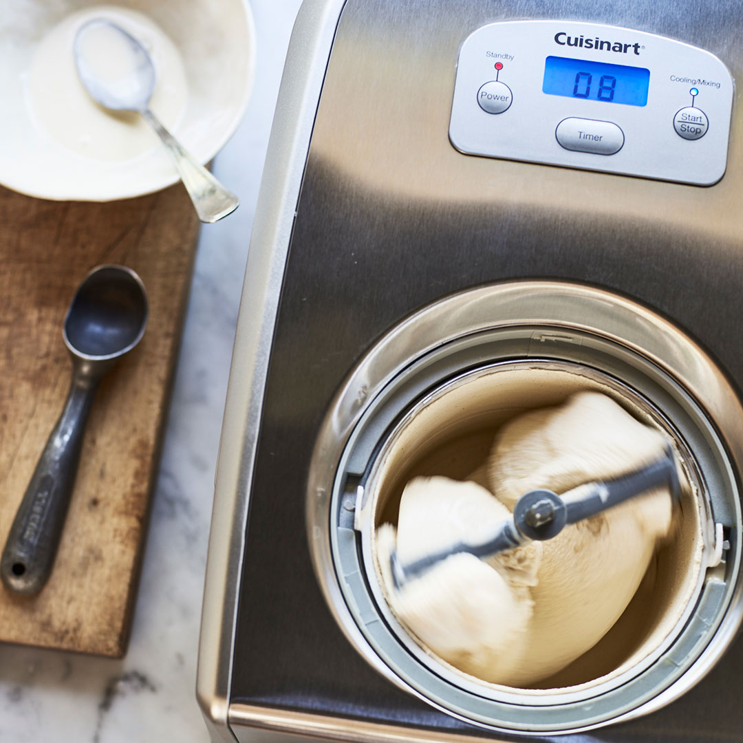 Cuisinart ICE100BCU Professional Gelato and Ice Cream Maker Silver