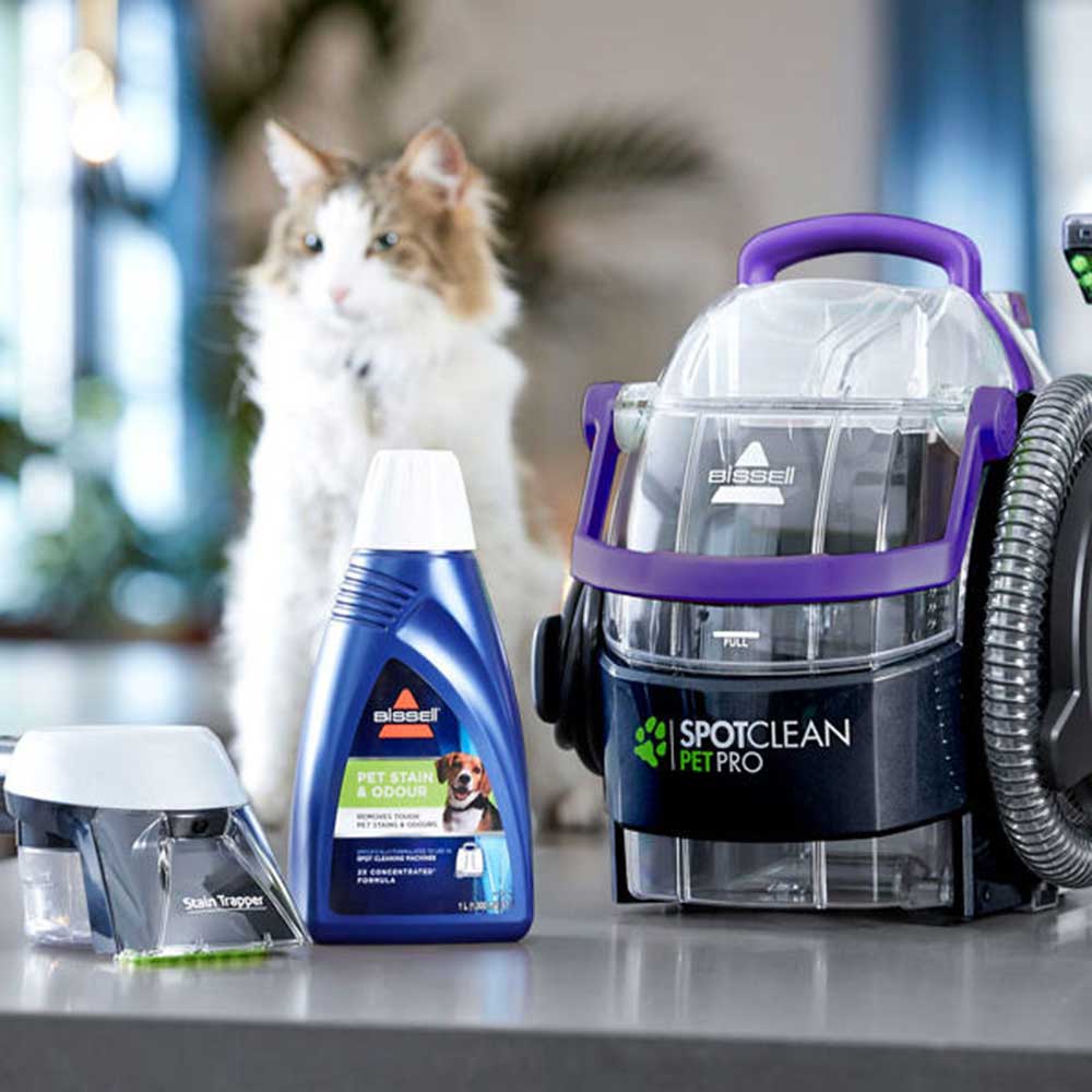 Bissell 15588 SpotClean Pet Pro Carpet Cleaner Gerald Giles